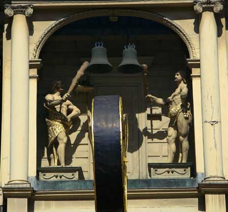 The two giants of St Dunstan's on Fleet Street.